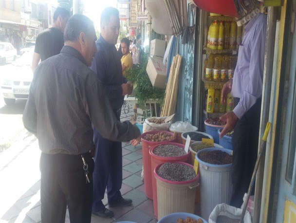 برخورد با سد معبر مغازه داران در اسلام آبادغرب + تصویر