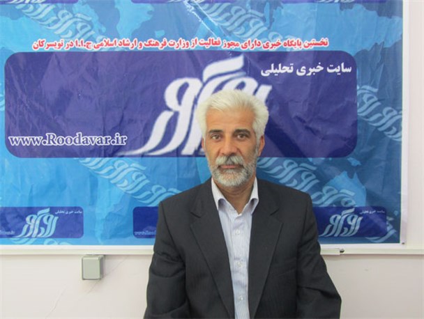 کاهش 14 درصدی آمار ازدواج/ 17 هزار کارت ملی هوشمند در تویسرکان صادر شد