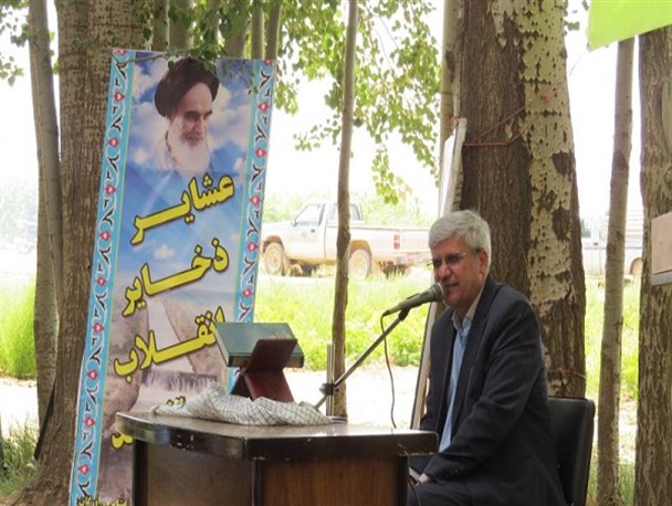 سخنان برخی از مسوولان نظام، دفاع از منافقین می باشد/ جمعیتی بیش از ۲۰میلیون نفر در حاشیه شهرها زندگی می کنند