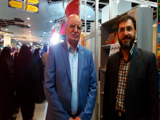 خدمت به صاحبان صنعت فکر ما را از تفکر آمریکایی بی نیاز می‌کند