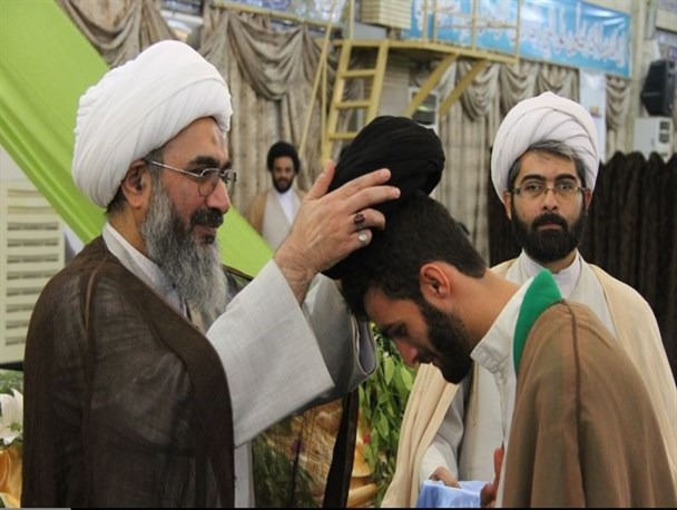 ۳۰ نفر از طلاب استان ملبس به لباس مقدس روحانیت شدند/ توزیع ۱۴ هزار پرس غذا بین مردم