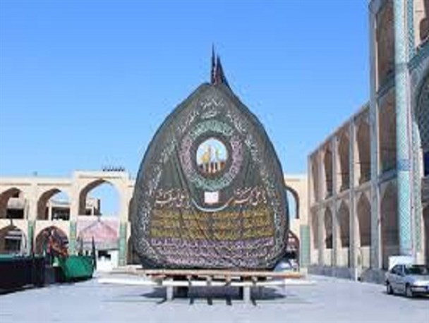 برگزاری آئین نخل برداری امام حسین(ع) در حسینیه امیرچقماق یزد