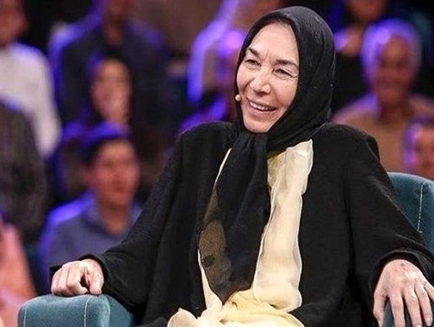 تقدیر از پروانه معصومی در یادواره شهدای کومله لنگرود + عکس