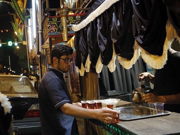 ممنوعیت برپایی ایستگاه‌های صلواتی و توزیع غذای نذری/ هیئات مذهبی متخلف به دادستانی معرفی می‌شوند