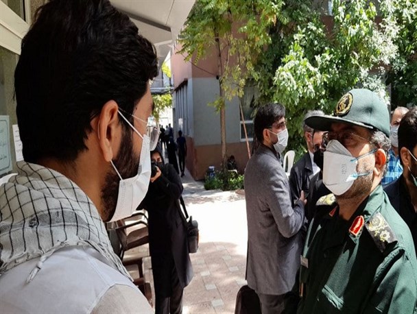 بازدید فرمانده بسیج مستضعفین از اقدامات سپاه علیه کرونا در مشهد