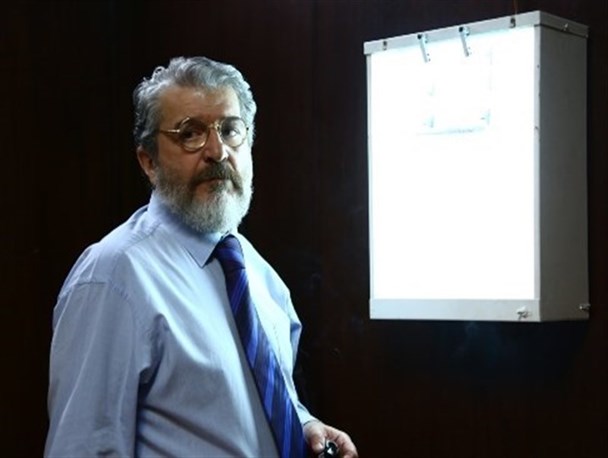 روایتِ امید روحانی از پزشکی و رسیدن به بازیگری/ من با حسن روحانی فامیل نیستم!