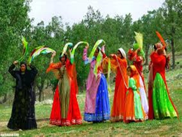 گذری بر مراسم عروسی در روستای کرخنگان خاتم/ رسمی زیبا که تقریبا منحصر به فرد است