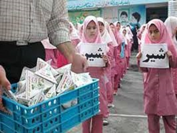 شیر توزیع شده در مدارس باید در مسیر سلامت دانش آموزان باشد
