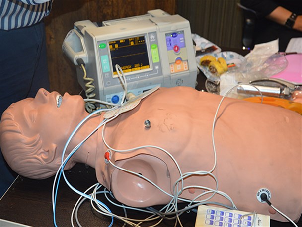اولین دوره آموزشی CPR برای پزشکان در بهارستان برگزار شد+عکس