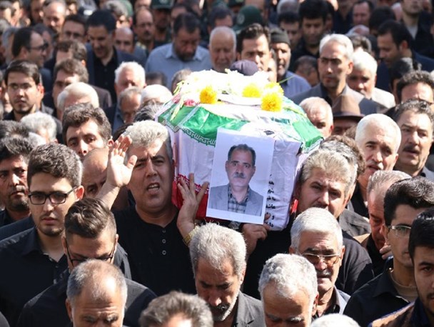 پیکر جانباز شهید،حاج ربعلی حسینجانی در شهر میانه تشییع و دفن شد+تصاویر