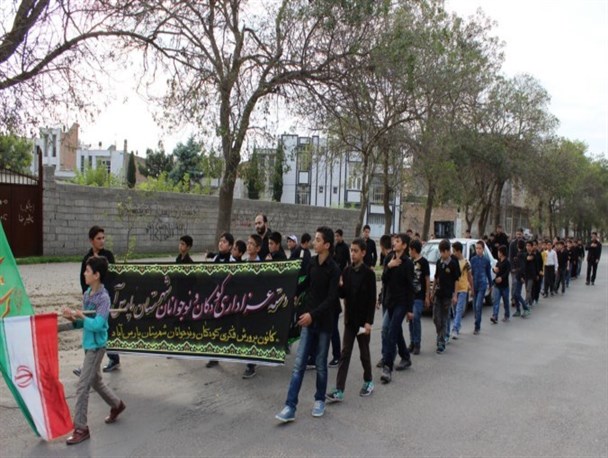 عزاداری خیابانی کودکان پارس آبادی در ماه محرم + عکس