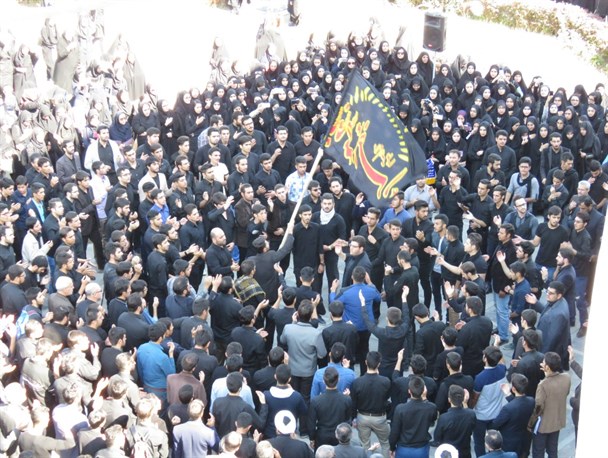 عزاداری بزرگ دانشگاهیان عاشورایی