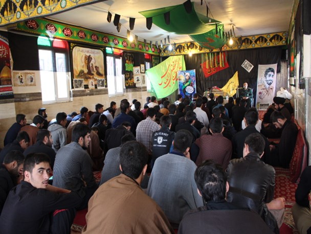 نشست بصیرتی در حوزه علمیه امام محمد باقر (ع) شاهین دژ برگزار شد+تصاویر