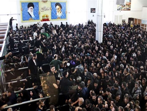 تردد ۲۱۸ هزار زائر از مرز مهران در ۲۴ ساعت گذشته