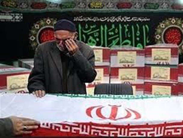 پسرم را از روی دست نوشته هایش در قرآن جیبی کوچکش شناختم