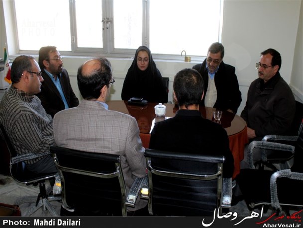 جلسه هیئت مدیره انجمن هنر عکاسی شهرستان اهر با سرپرست اداره ارشاد برگزار شد