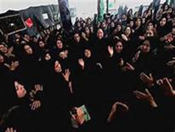 مداحان از بیان مطالب غیر مستند اجتناب کنند/ بانوان ذاکره، باید سبک‌آفرینی کنند