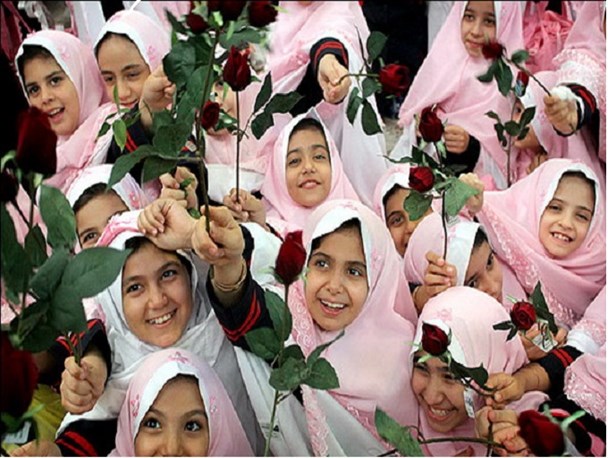 دانش آموزان دختر بیش از پسران در معرض آسیب های اجتماعی قرار دارند