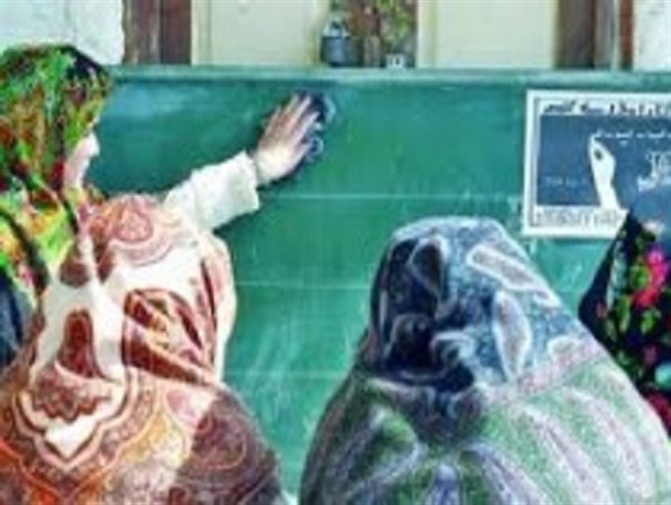 پایگاه های محلی سواد آموزی در بادرود راه اندازی می شوند