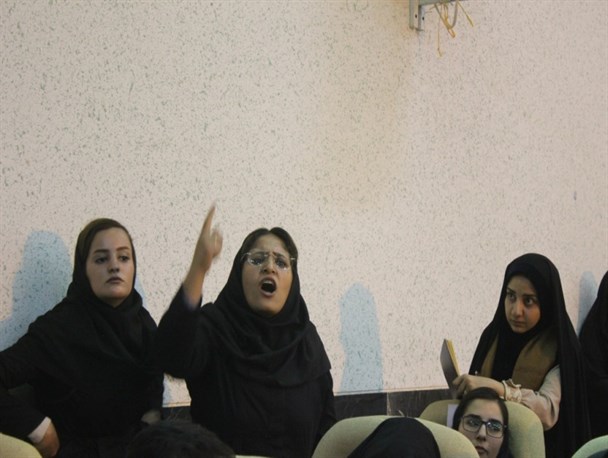 دانشجویان دانشگاه آزاد یاسوج شعار مرگ بر فتنه گر سردادند+تصاویر