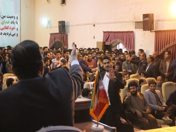 تصاویر جنجال در دانشگاه آزاد واحد یاسوج/تصاویر