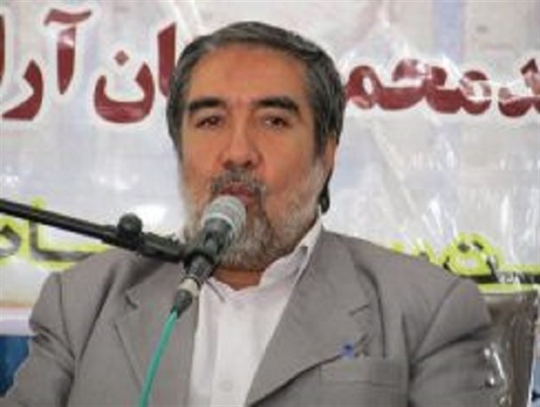 هدف دولت از رفتار متناقض با مطبوعات انحراف افکار عمومی و مقابله با روشنگری رسانه ها است