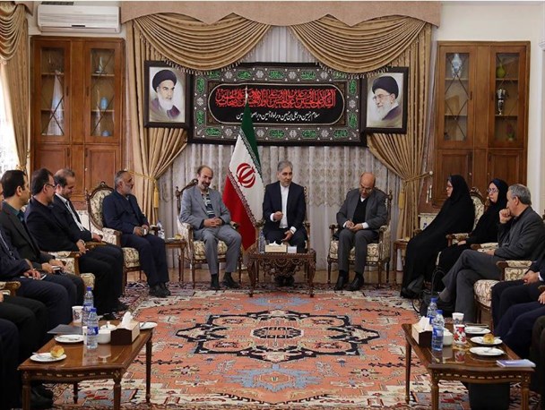 اشراقی مدیرکل امور بانوان استانداری شد/ علیزاده به کُرسی حراست رسید