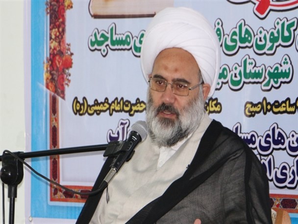 بهترین اندیشه ها در کتاب ها هستند/ کتابخانه در مساجد راه اندازی شود