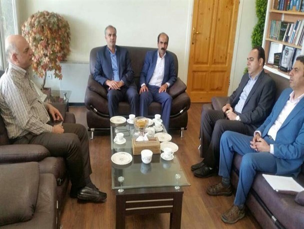 لزوم تخریب ساختمان قدیمی اداره برق اقلید و احداث روشنایی بلوارهای سطح شهر