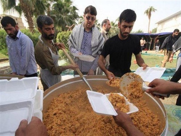 روزانه ۲ هزار وعده غذایی بین زائران اربعین توزیع می شود
