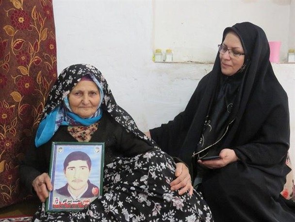 مادر شهید گلستانی در کلبه ای محقر در انتظار یوسف گم گشته اش/ غربت و محرومیت خانواده شهید مینودشتی