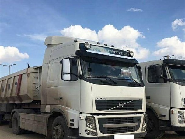 کشف ۹۵ تن روغن قاچاق از ۴ تریلی در جنوب شرق کشور/ قاچاقچیان از خروج ۶۲ هزار لیتر سوخت ناکام ماندند