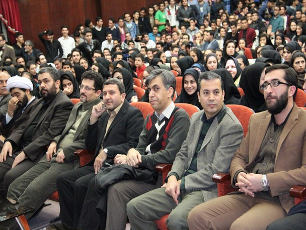 جشن روز "دانشجو" در دانشگاه علوم پزشکی زنجان برگزار شد