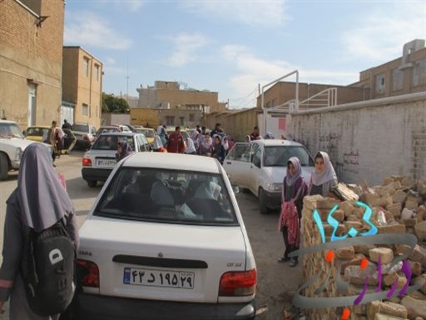 مشکلات  مصالح ساختمانی برای یکی از مدارس  در شهرستان سرپل ذهاب