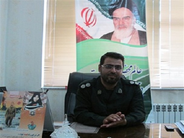 کمک 180نفر نیروهای بسیجی تاکستان به گرفتاران در برف