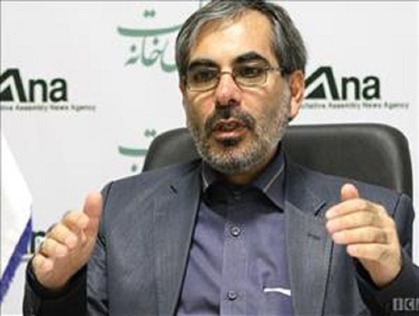 آقای روحانی مُشک آن است که خود ببوید نه آنکه عطار بگوید/ دیپلماسی لبخند اُبهت خود را در دنیا از دست داده است