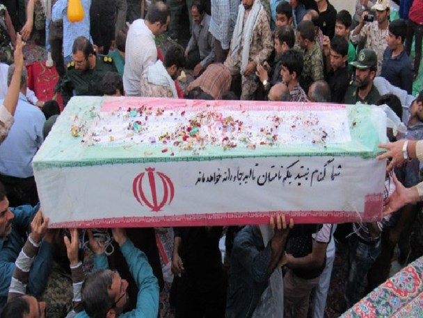 یادمان شهدای گمنام دستگرد به فراموشی سپرده شد/  ضرورت رسیدگی مسئولان برای ساماندهی مزار شهدا