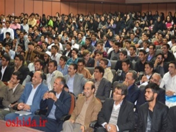 آنان که امروز آمریکا را بزک می کنند، منطق شان از حزب توده هم پایین تر است/ از علم تولید ثروت کنیم