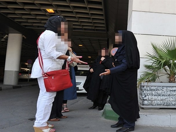 چه بر سر این جامعه و فرهنگ آن آمده است؟/مبارزه با بدحجابی تیری است در چشم دشمنان