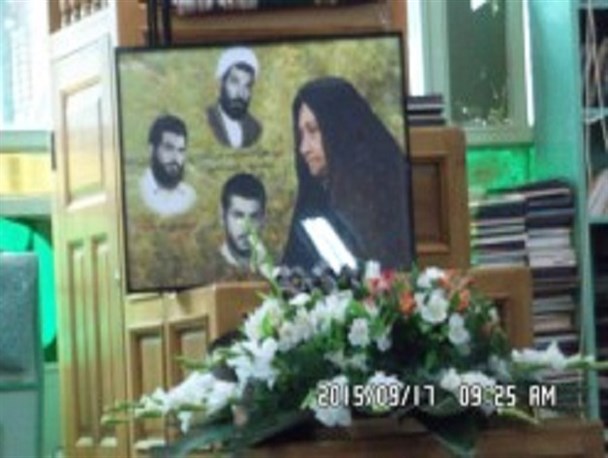 مراسم بزرگداشت مادر سه شهید دوران دفاع مقدس در دهاقان/ تصاویر