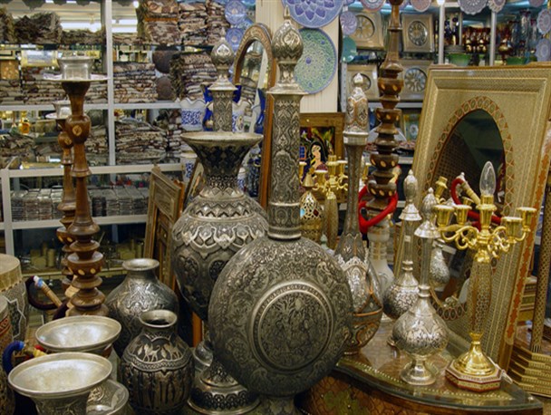 بررسی مشکلات هنرمندان صنایع دستی باید در دستور کار قرار گیرد