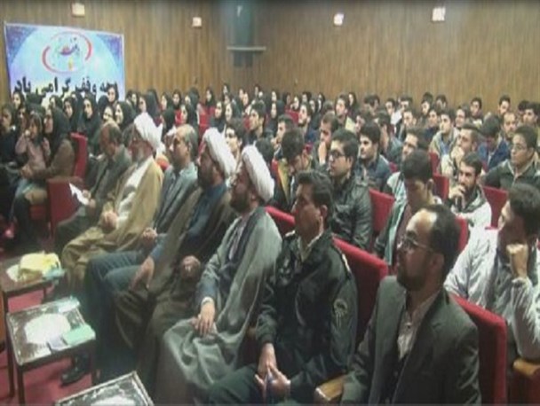 برگزاری مراسم روز دانشجو در دانشگاه آزاد اسلامی قروه+ تصاویر