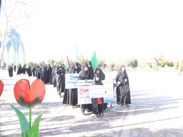 پاسداران و بسیجیان بردسکن با حضور در مزار امامزادگان با شهدا تجدید عهد کردند+ عکس