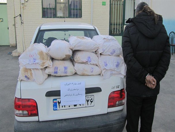 دستگیری قاچاقچی مواد مخدر و کشف ۱۰۲ کیلوگرم در چناران
