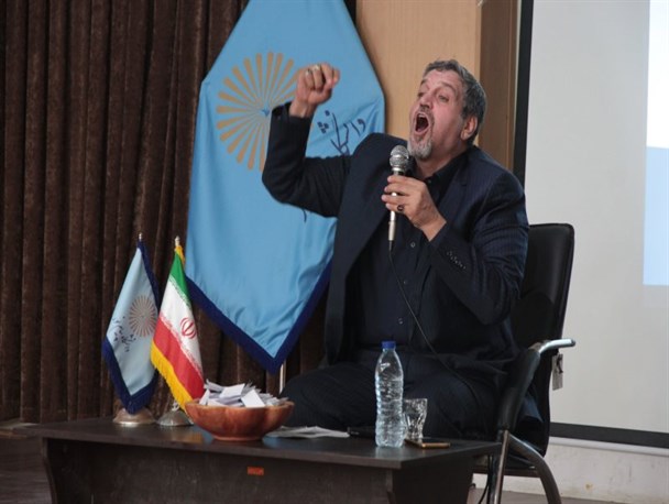 دولت و مجلس اصلاح طلب نیستند و کم کاری آنها ارتباطی با اصلاح طلبان ندارد!