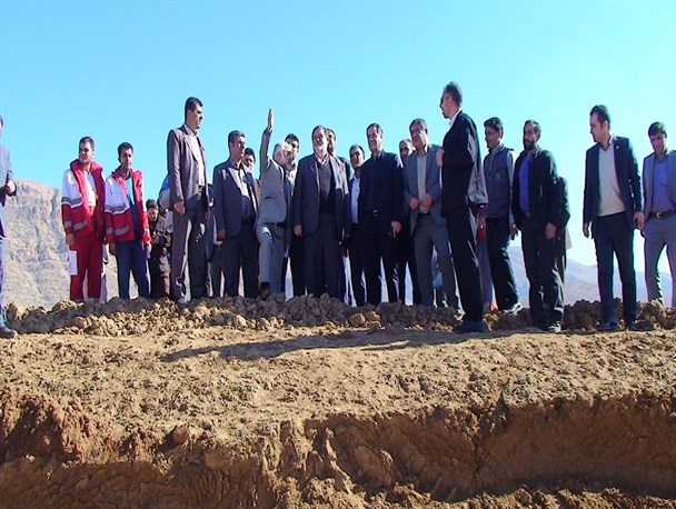 معاون وزیر کشور از مناطق سیل زده شهرستان لردگان بازدید کرد+ عکس