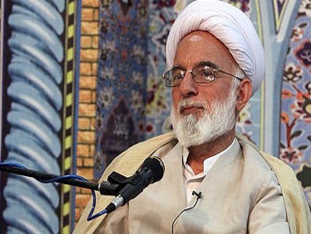 انتقاد آیت‌الله دری نجف‌آبادی از مسامحه برخی دولتمردان با عربستان/ مردم به‌دور از تفرقه فرصت انتخابات را برای وحدت و پکپارچگی غنیمت بشمرند