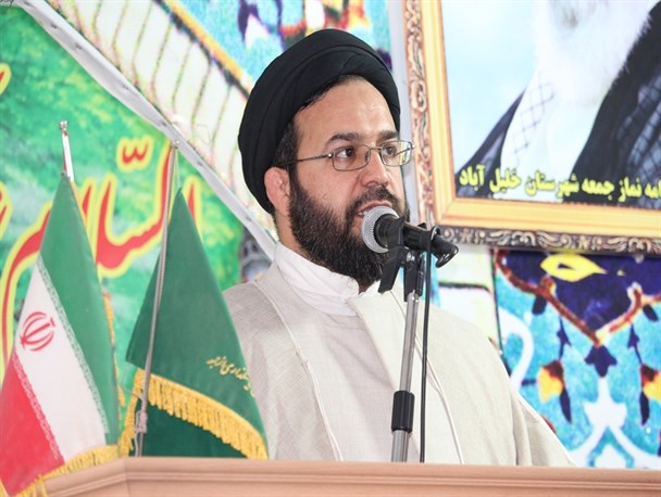 عنصر نفوذی مثل موریانه پایه های حکومت را خواهد جوید