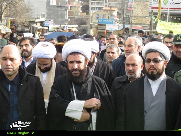 نمازگزاران گرمی اعدام شیخ نمر را محکوم کردند