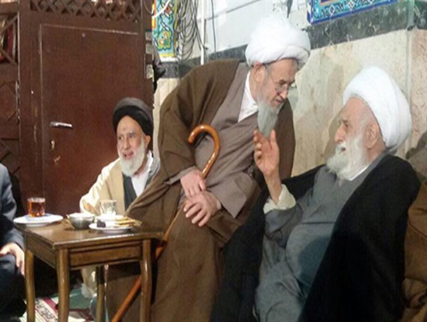 شکوفایی جامعه در گرو حفظ روحیه ولایت‌مداری است